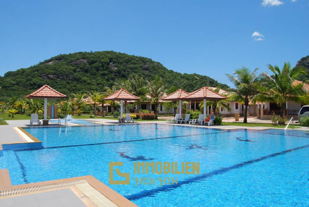 Manora Village III: Villa Royale F1 - 3 Schlafzimmer Luxus Pool Villa