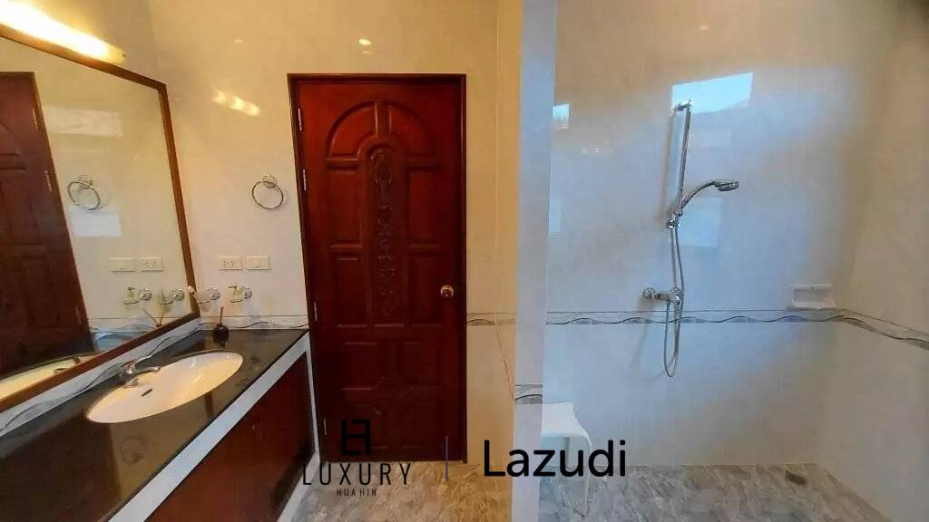 Дом 300 кв.м. 1 Кровать 