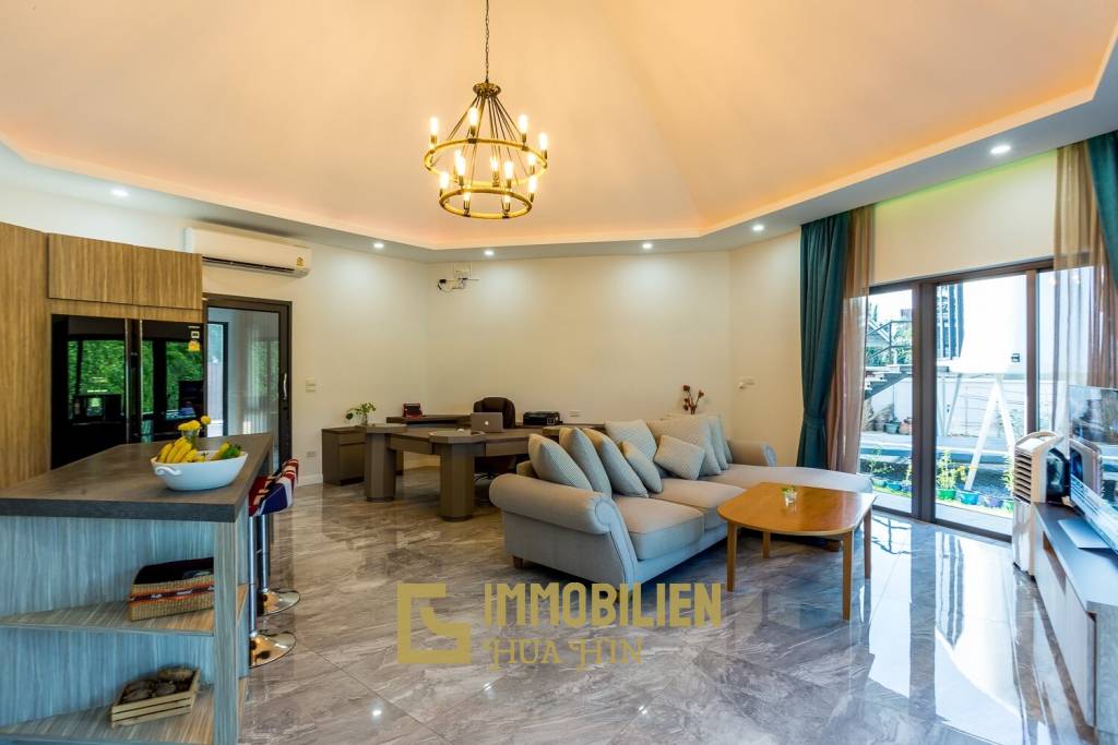 Riverside / Pranburi: Moderne 4 Schlafzimmer Pool Villa