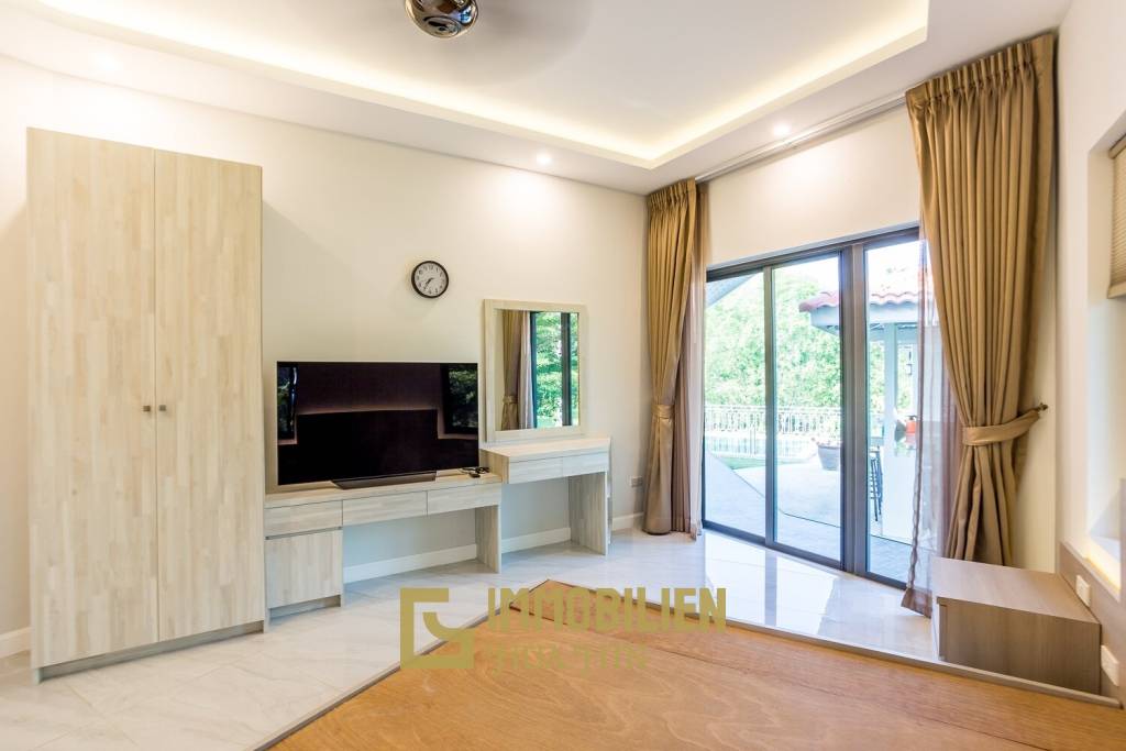 Riverside / Pranburi: Moderne 4 Schlafzimmer Pool Villa