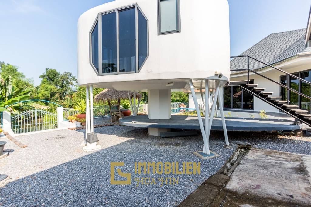 Riverside / Pranburi: Moderne 4 Schlafzimmer Pool Villa