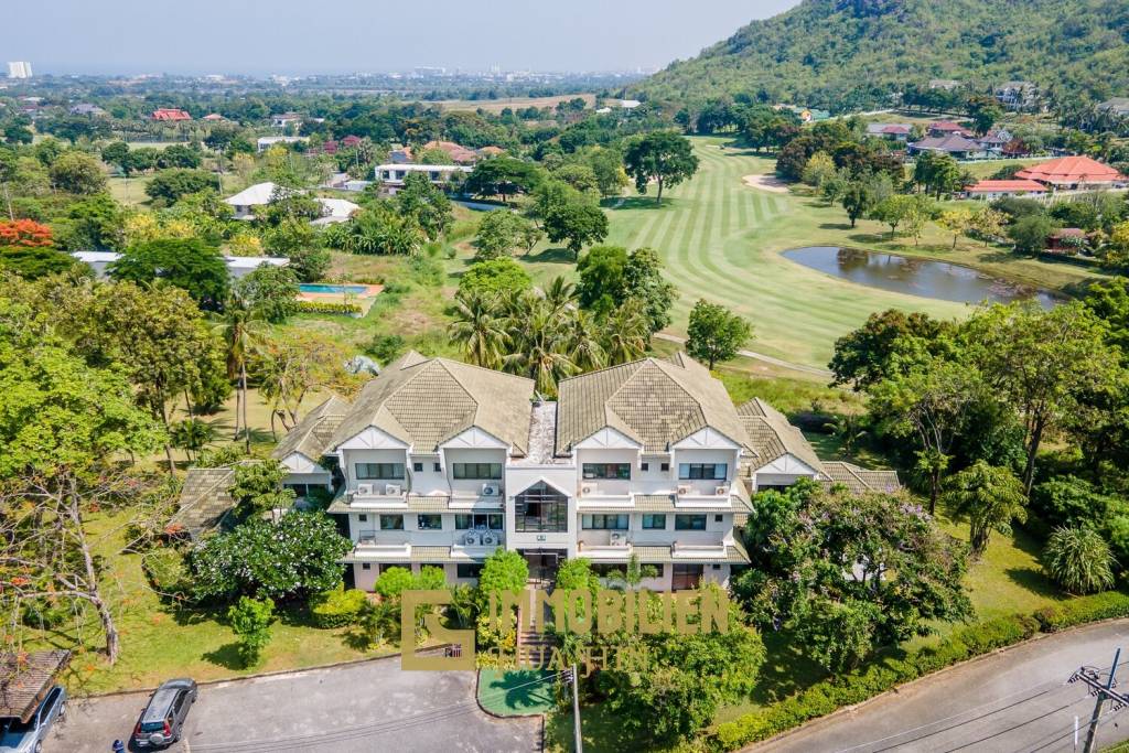 Palm Hills: Erdgeschoss Eigentumswohnung am Golfplatz