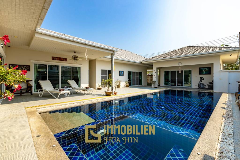 6 Bedroom Pool Villa for Sale - Great Investment Property