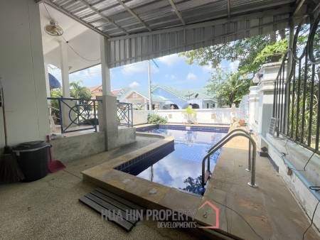 3 Bedroom House with Pool
