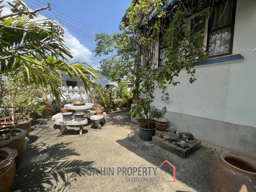 3 Bedroom House with Pool