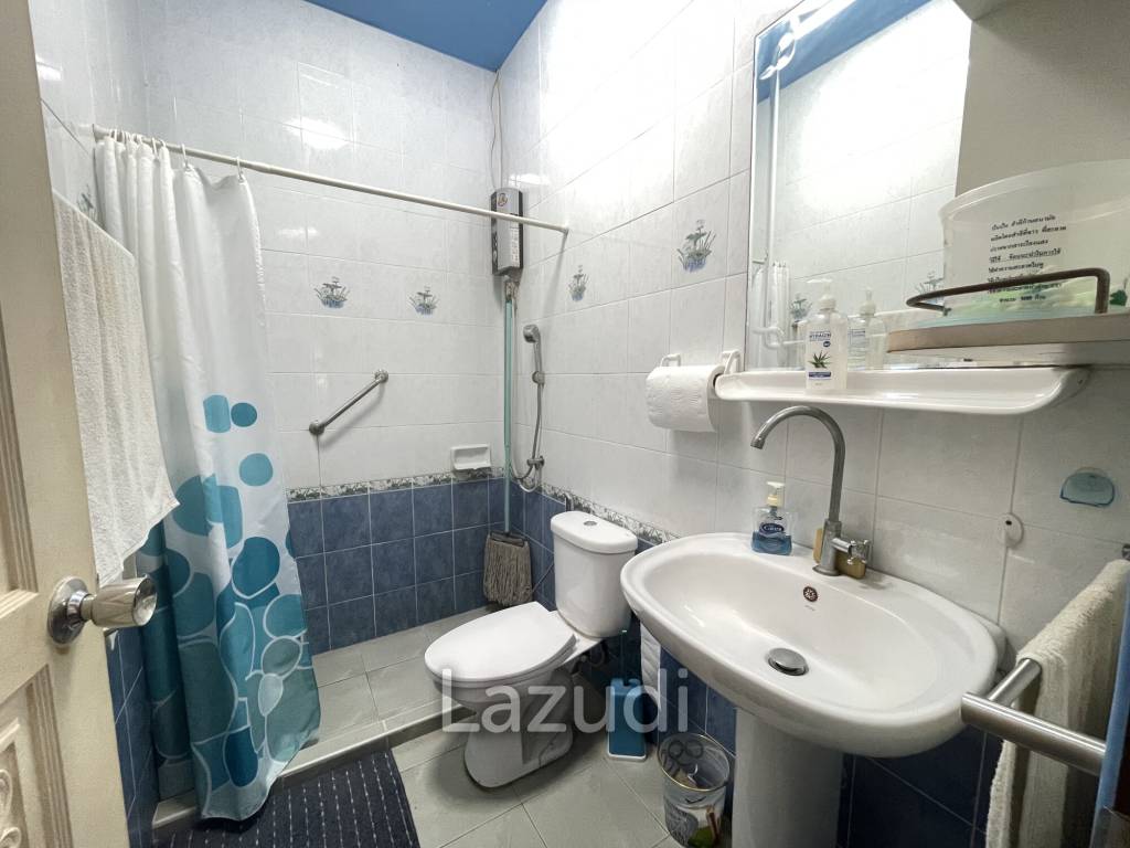3 Bedroom House with Pool
