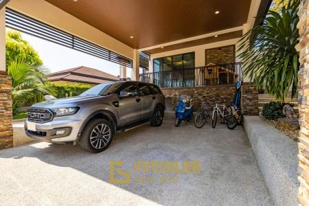 Horizon: Eindrucksvolle 5 Schlafzimmer Pool Villa Nahe des Zentrums von Hua Hin