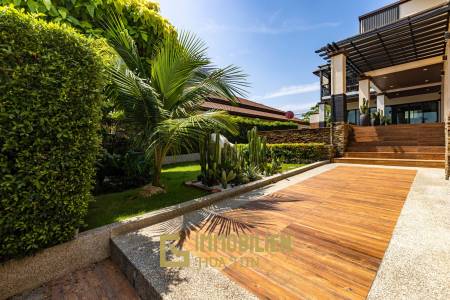 Horizon: Eindrucksvolle 5 Schlafzimmer Pool Villa Nahe des Zentrums von Hua Hin