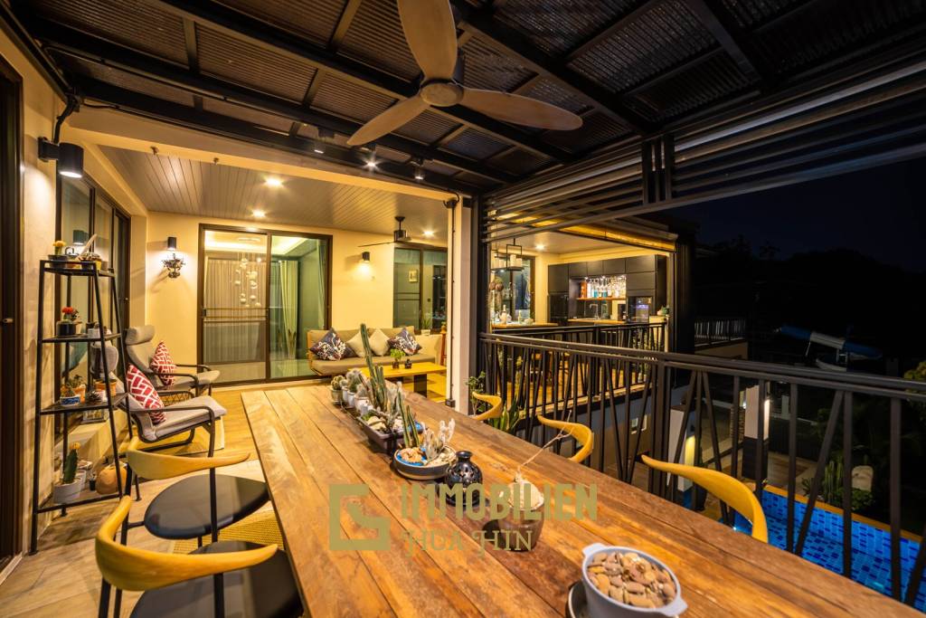Horizon: Eindrucksvolle 5 Schlafzimmer Pool Villa Nahe des Zentrums von Hua Hin