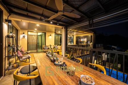 Horizon: Eindrucksvolle 5 Schlafzimmer Pool Villa Nahe des Zentrums von Hua Hin