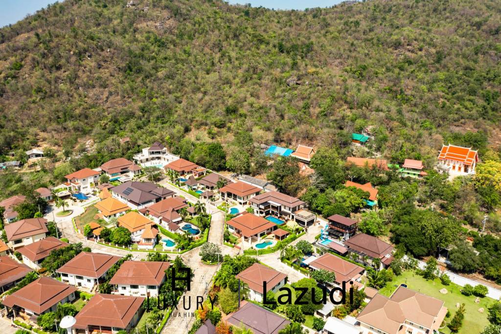 Stunning 5 Bedroom Pool Villa very Close to Central Hua Hin