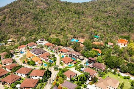 Stunning 5 Bedroom Pool Villa very Close to Central Hua Hin