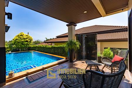 Horizon: Eindrucksvolle 5 Schlafzimmer Pool Villa Nahe des Zentrums von Hua Hin
