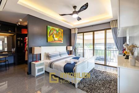 Horizon: Eindrucksvolle 5 Schlafzimmer Pool Villa Nahe des Zentrums von Hua Hin
