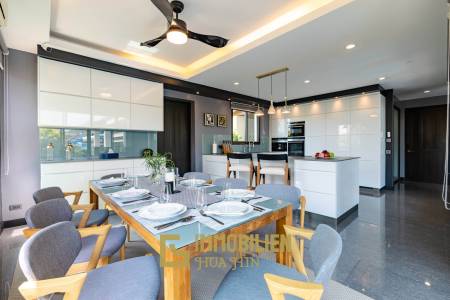 Horizon: Eindrucksvolle 5 Schlafzimmer Pool Villa Nahe des Zentrums von Hua Hin