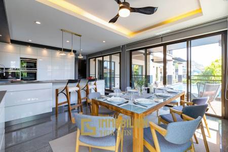 Horizon: Eindrucksvolle 5 Schlafzimmer Pool Villa Nahe des Zentrums von Hua Hin