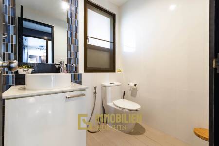 Horizon: Eindrucksvolle 5 Schlafzimmer Pool Villa Nahe des Zentrums von Hua Hin