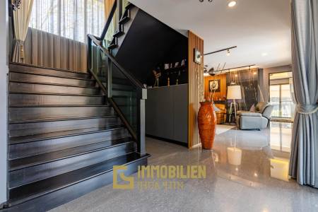 Horizon: Eindrucksvolle 5 Schlafzimmer Pool Villa Nahe des Zentrums von Hua Hin