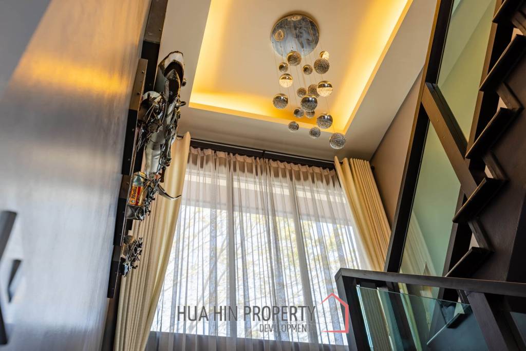 Stunning 5 Bedroom Pool Villa very Close to Central Hua Hin