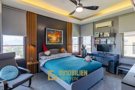 Horizon: Eindrucksvolle 5 Schlafzimmer Pool Villa Nahe des Zentrums von Hua Hin