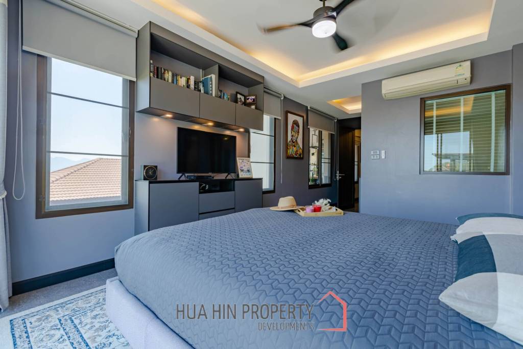 Stunning 5 Bedroom Pool Villa very Close to Central Hua Hin