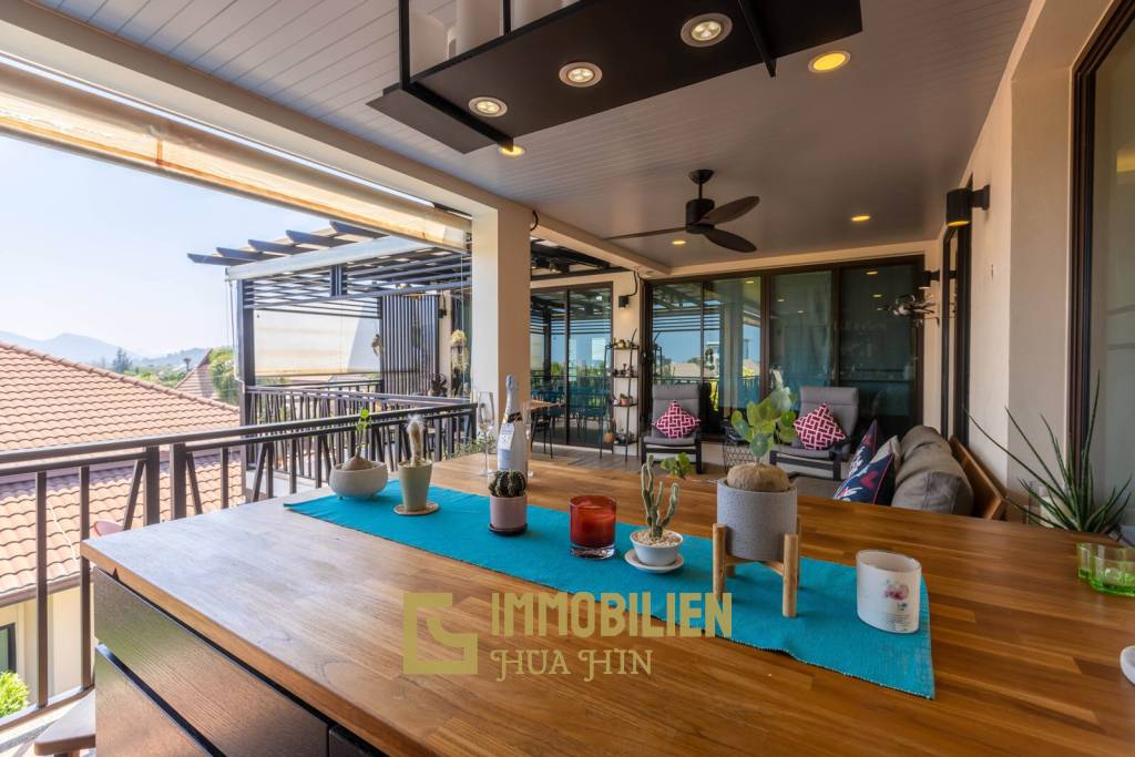 Horizon: Eindrucksvolle 5 Schlafzimmer Pool Villa Nahe des Zentrums von Hua Hin