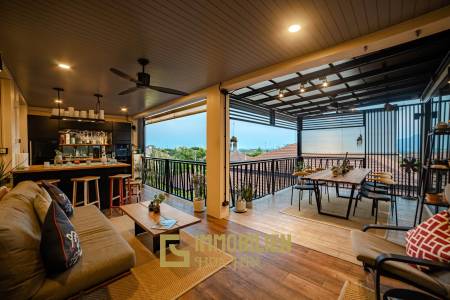 Horizon: Eindrucksvolle 5 Schlafzimmer Pool Villa Nahe des Zentrums von Hua Hin