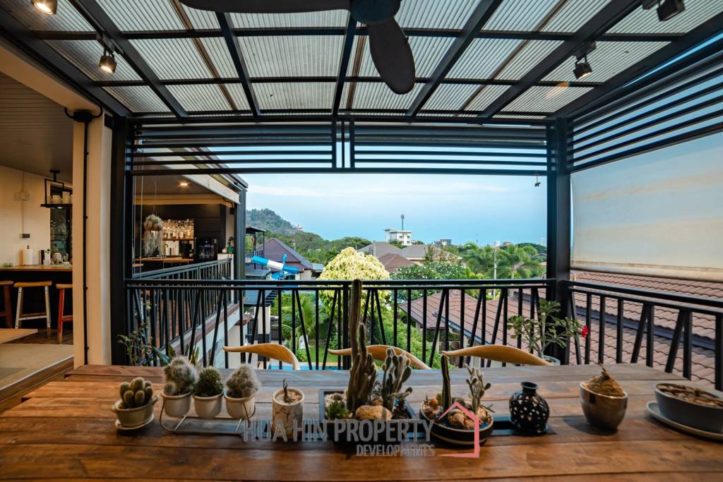 Stunning 5 Bedroom Pool Villa very Close to Central Hua Hin