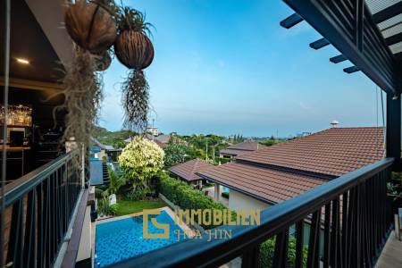 Horizon: Eindrucksvolle 5 Schlafzimmer Pool Villa Nahe des Zentrums von Hua Hin