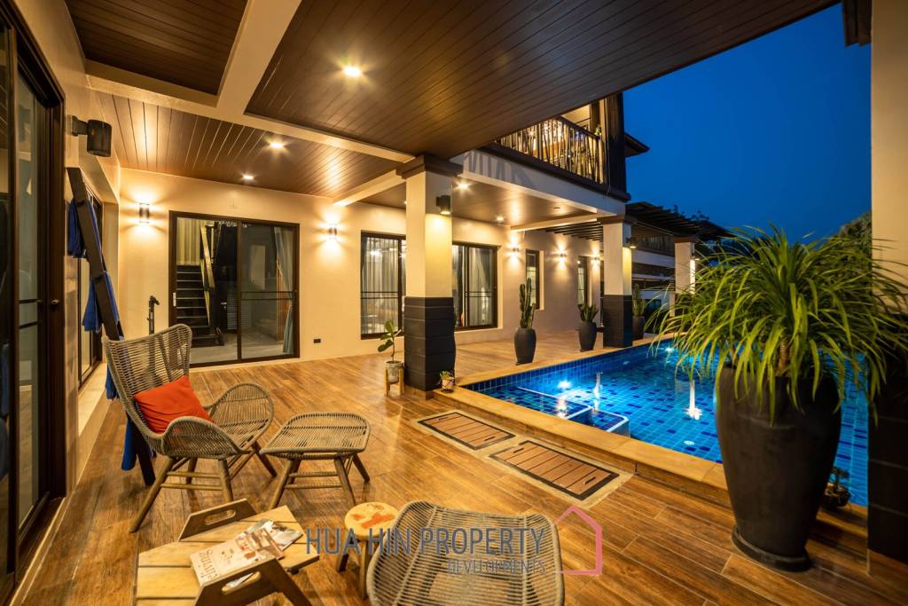 Stunning 5 Bedroom Pool Villa very Close to Central Hua Hin