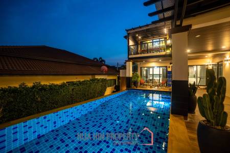 Stunning 5 Bedroom Pool Villa very Close to Central Hua Hin