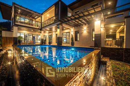 Horizon: Eindrucksvolle 5 Schlafzimmer Pool Villa Nahe des Zentrums von Hua Hin