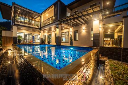 Stunning 5 Bedroom Pool Villa very Close to Central Hua Hin