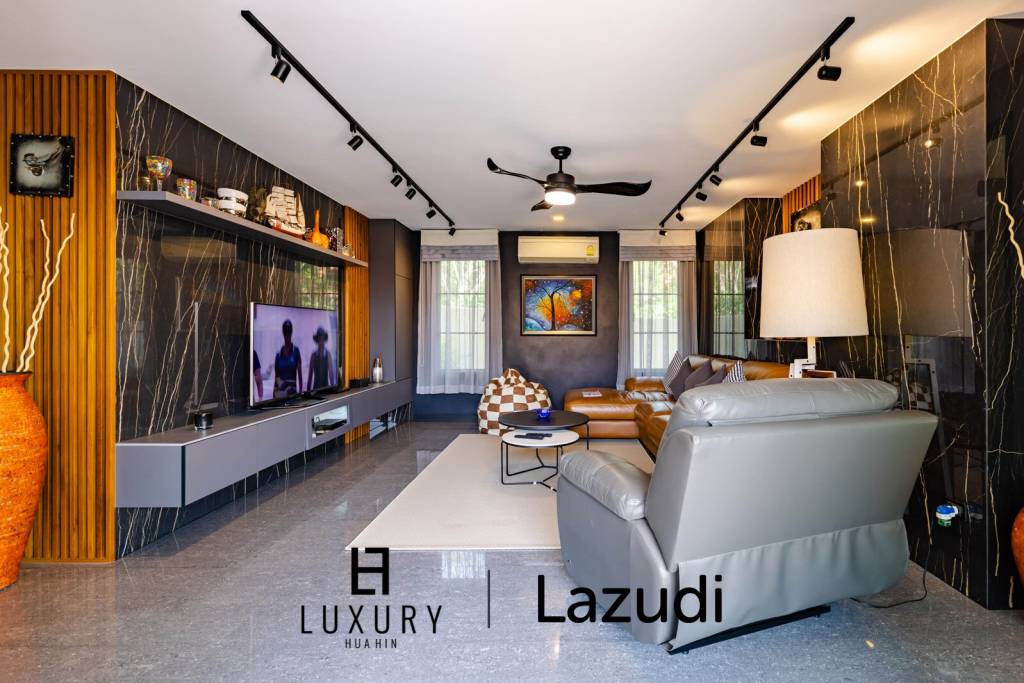 Stunning 5 Bedroom Pool Villa very Close to Central Hua Hin