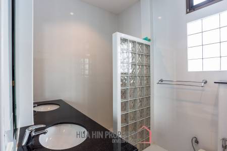 Good Value 2 Story House For Sale Chantha Village Hua Hin / Cha Am