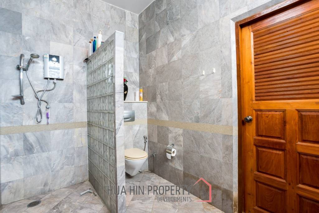 Good Value 2 Story House For Sale Chantha Village Hua Hin / Cha Am
