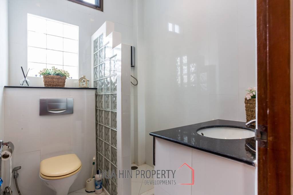 Good Value 2 Story House For Sale Chantha Village Hua Hin / Cha Am