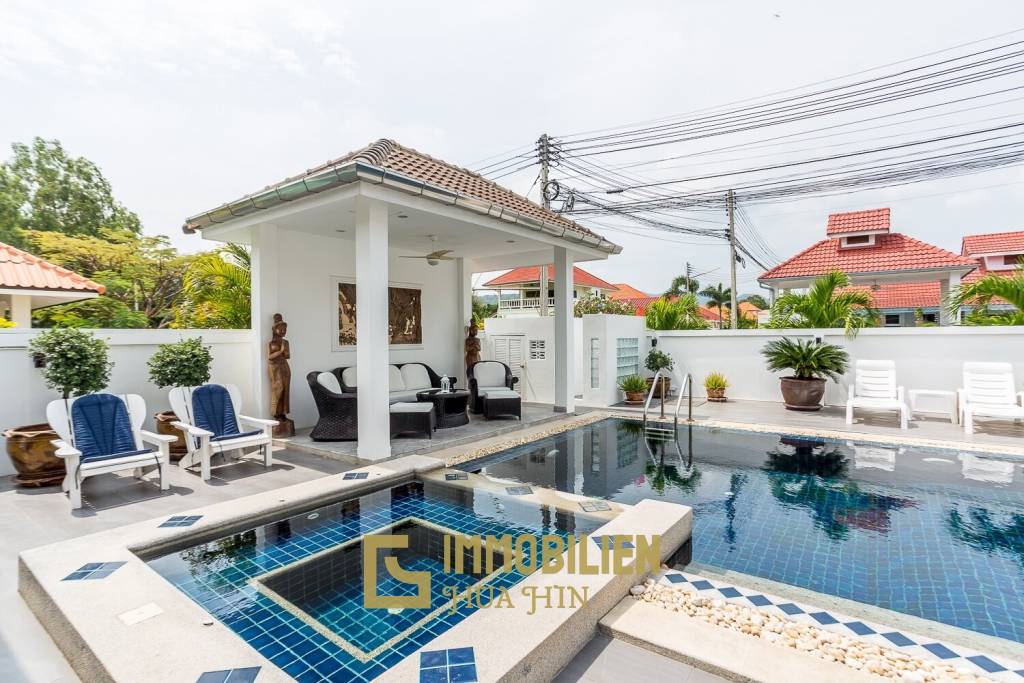 Good Value 2 Story House For Sale Chantha Village Hua Hin / Cha Am