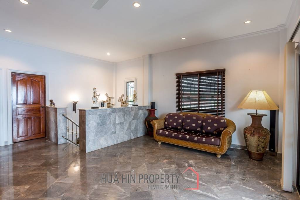Good Value 2 Story House For Sale Chantha Village Hua Hin / Cha Am