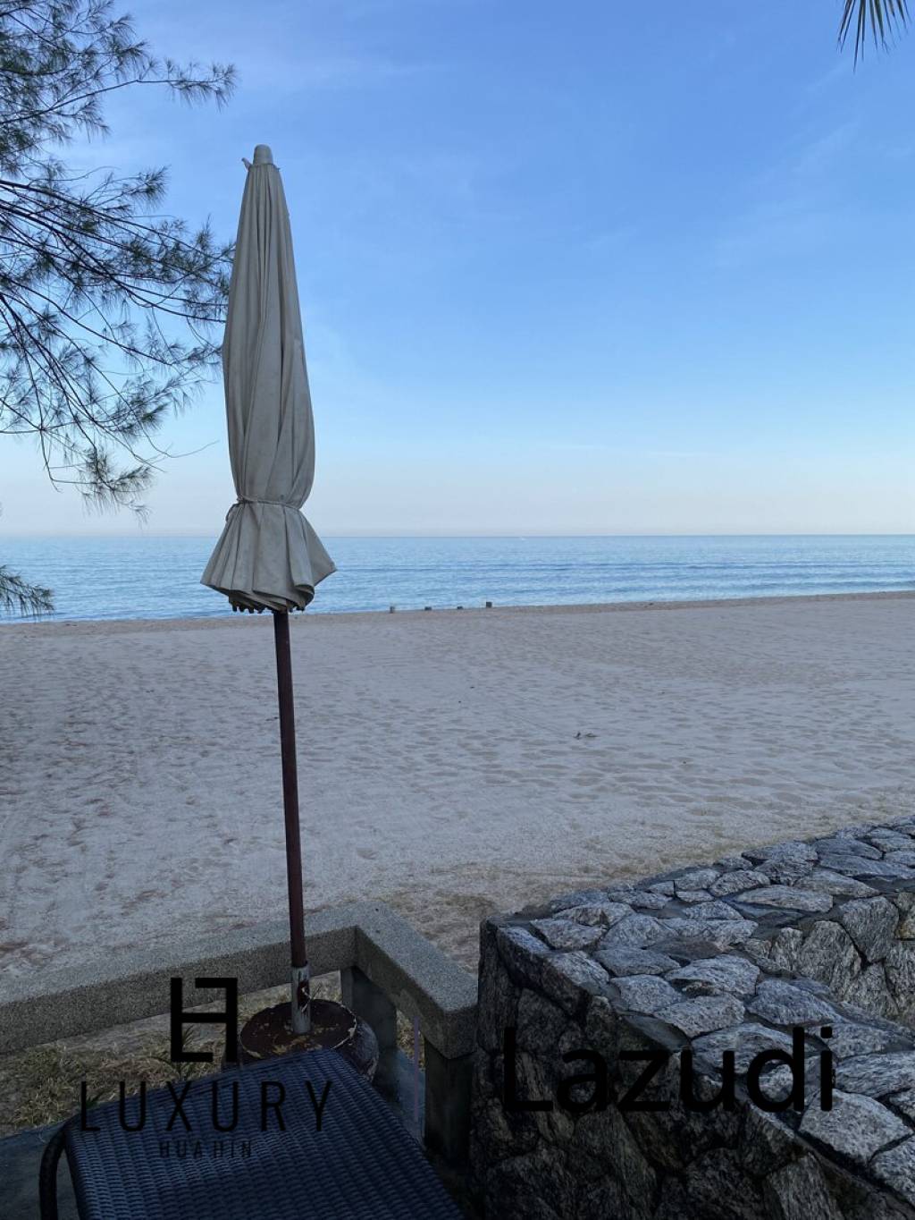 Low Rise Luxury Beach Front Condo with Full Sea View in Cha-am