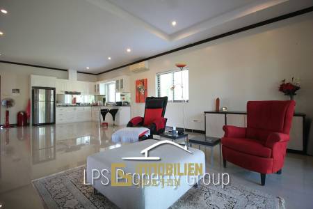 Spacious Holiday Home in Downtown Cha Am For Sale