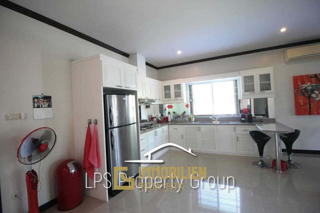 Spacious Holiday Home in Downtown Cha Am For Sale