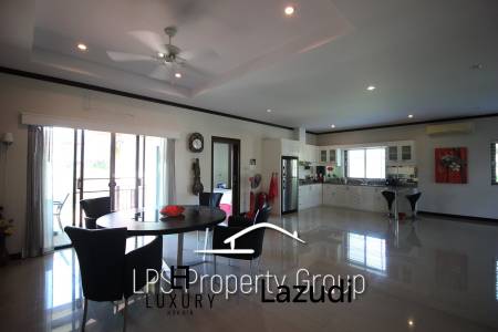 Spacious Holiday Home in Downtown Cha Am For Sale