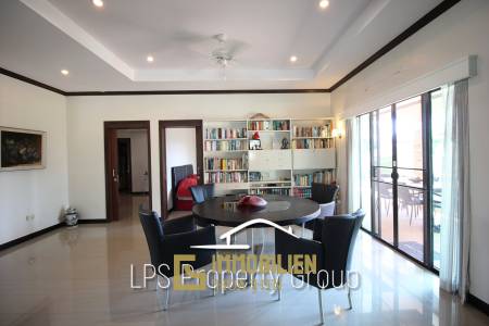 Spacious Holiday Home in Downtown Cha Am For Sale