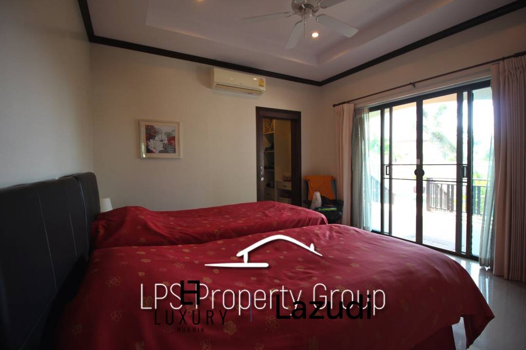 Spacious Holiday Home in Downtown Cha Am For Sale