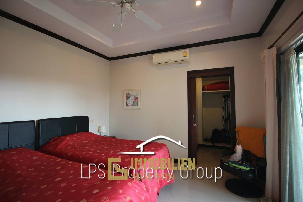 Spacious Holiday Home in Downtown Cha Am For Sale