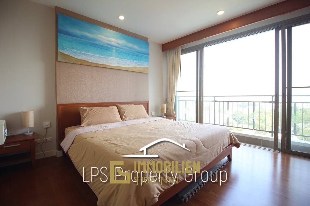 Boathouse : 2 Bedroom Condo with Sea Views