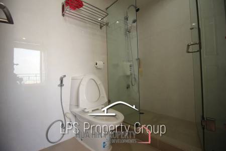 Boathouse : 2 Bedroom Condo with Sea Views