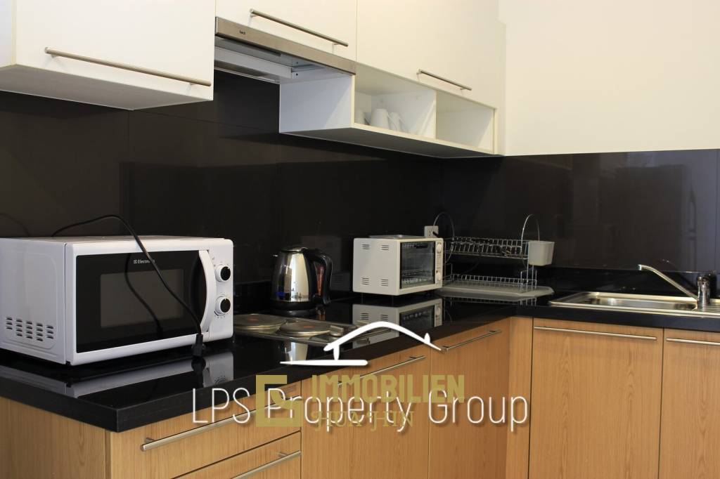 HOT DEAL 1 Bedroom Condo Walking Distance To The Beach