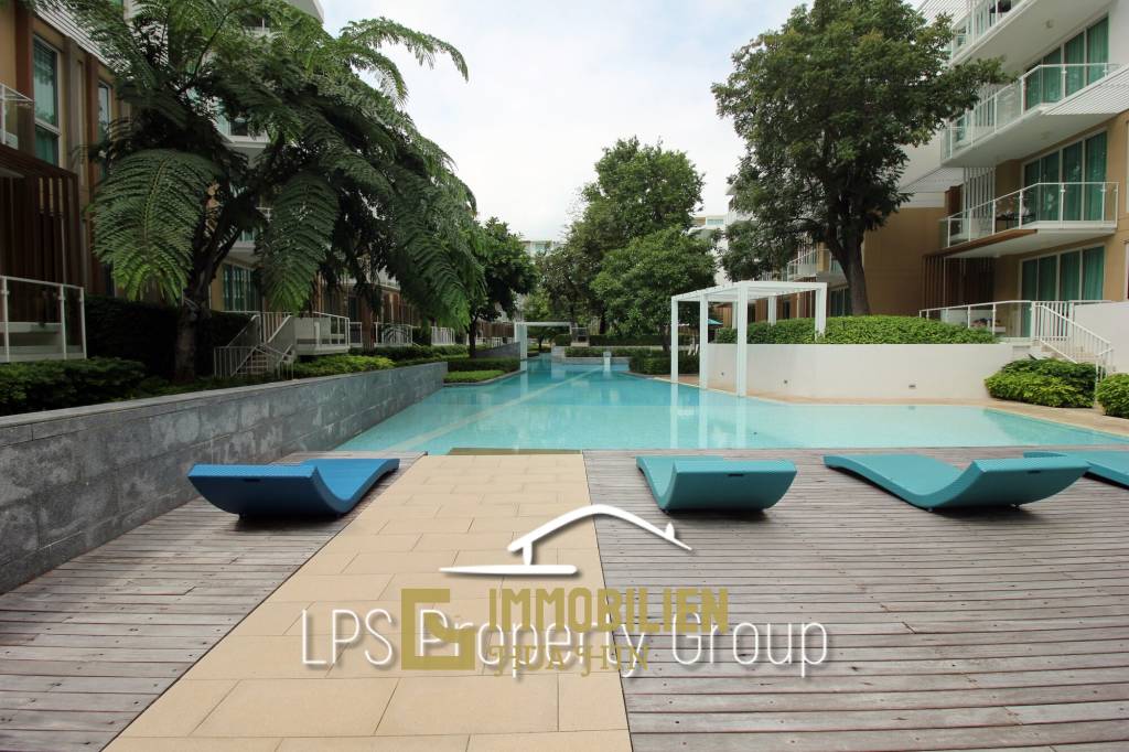 Wan Vayla : 1 Bedroom Pool View Condo